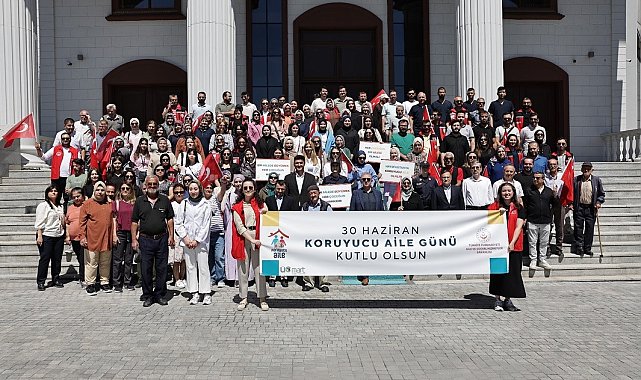 Kütahya'da 'Koruyucu Aile Yürüyüşü'ne yoğun katılım