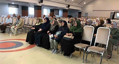 Kutsal topraklara gideceklere seminer