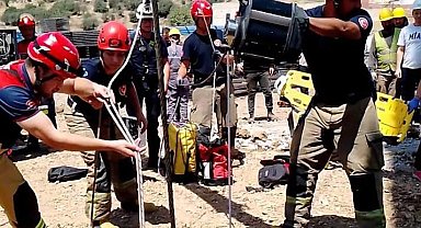 Kuyuya düşen kişiyi itfaiye ekipleri kurtardı