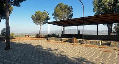 Mahalle muhtarı mesire alanındaki çöplere isyan etti