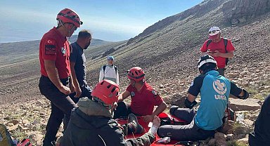 Mahsur kalan dağcılara böyle ulaşıldı