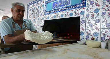 Malatya'da fırıncıların 300 derecelik ateşle mücadelesi