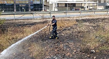 Manavgat'ta söndürülmeden atılan sigara sazlık yangınına neden oldu