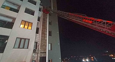 Mardin'de apartman dairesinde çıkan yangın söndürüldü