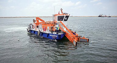 Mersin Büyükşehir Belediyesi, denizleri 60 ton atıktan arındırıyor