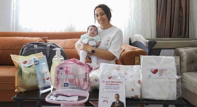 Mersin'de yeni doğan bebeklere ilk hediye belediyeden
