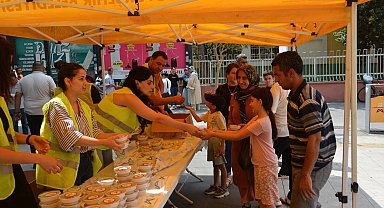 Mersin'de 20 bin kişiye aşure ikramı
