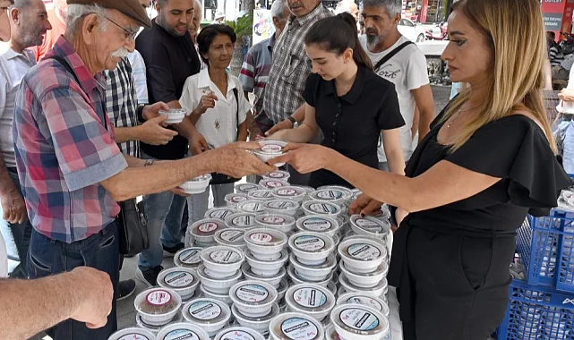 Mersin'de 20 bin kişiye aşure ikramı