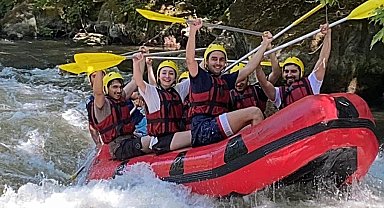 Mimarlar rafting heyecanı yaşadı