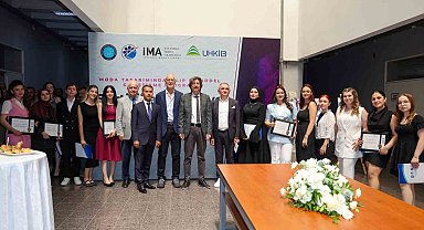 Moda Tasarımında Kalıp ve Model Geliştirme Programı yeni mezunlarını verdi