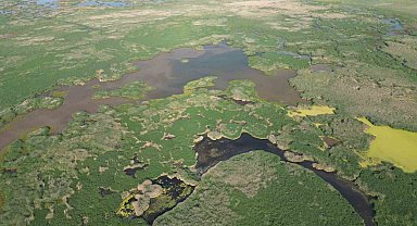 Motosikletli doğaseverler Eber Gölü için bir araya geldi