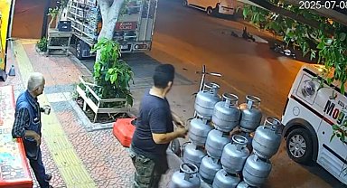 Motosikletlilerin kaza anları kamerada