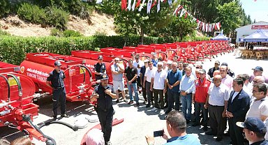 Muğla Büyükşehir'den kırsal mahallelere 25 yangın tankeri