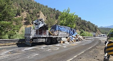 Niğde - Pozantı Karayolunda zincirleme tır kazası: 1 ölü, 2 yaralı