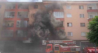 Niğde'de iş yeri deposunda yangın