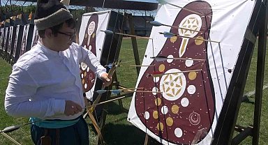 Okçuluk çocukların hem ruhuna hem bedenine iyi geliyor