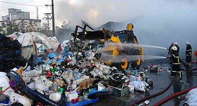 Ordu'da geri dönüşüm tesisindeki yangın söndürüldü