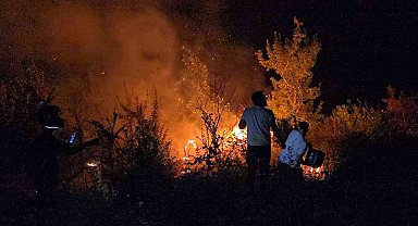 Orman yangınına gençlerden kahramanca müdahale