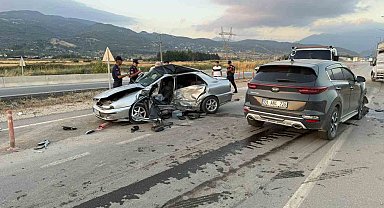 Osmaniye'de iki otomobil çarpıştı: 2 yaralı