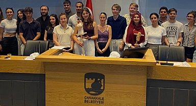 Osnabrück ve Çanakkaleli gençler meclis toplantısında buluştu