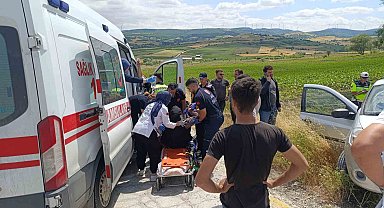 Otomobil ile hafif ticari araç çarpıştı: 2 yaralı