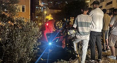 Otomobil kömürlüğe düştü, sürücü hafif yaralandı