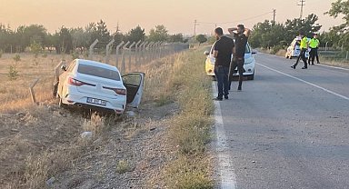 Otomobil şarampole indi: 2 yaralı