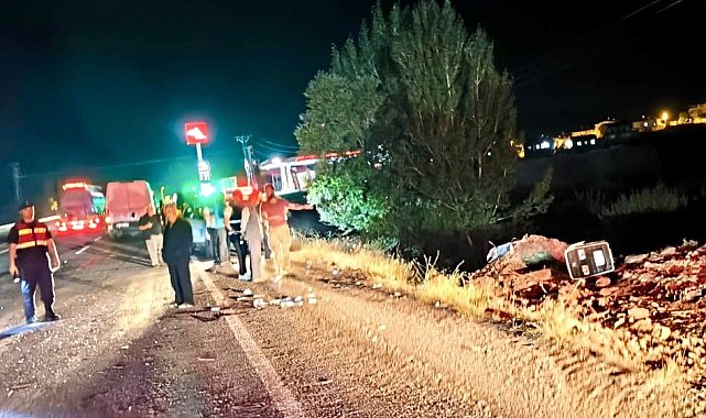Otomobilin çarptığı traktörün sürücüsü ağır yaralandı