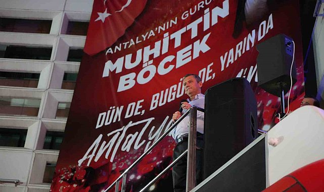 Özgür Özel'den Antalya'da miting