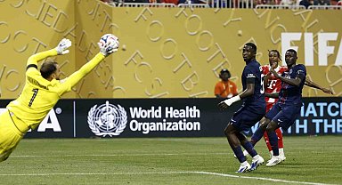 Paris Saint-Germain yarı finalde