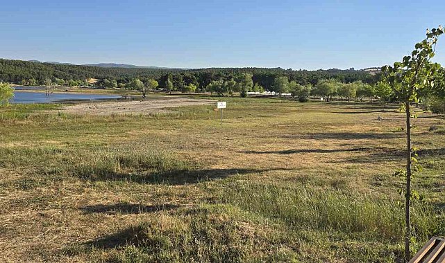Pelitözü Gölet'ini kuraklık vurdu, sular 50 metre çekildi