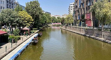 Porsuk Çayı'nın rengi yeşile döndü