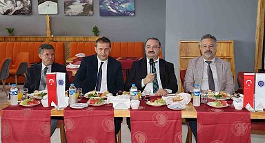 Rektör Hacımüftüoğlu okul yöneticileriyle bir araya geldi