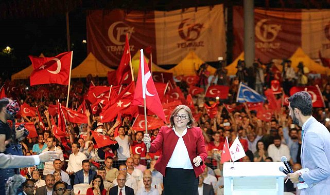 Şahin: "15 Temmuz, bu milletin ihanete karşı siper olduğu tarihi bir duruştur"