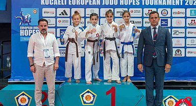 Sakarya Büyükşehir sporcuları başarılarına devam ediyor