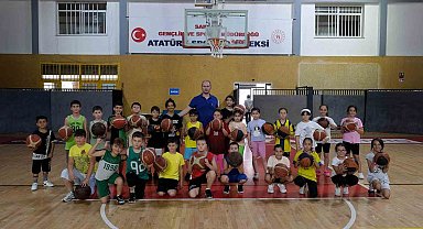 Sakarya'da çocuklar sporun her dalında dolu dolu bir yaz tatiline başladı