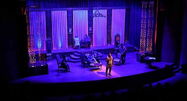 Sakarya'da tiyatroya büyük ilgi