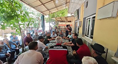 Salihli Kaymakamı Güldoğan, yangından etkilenen 2 mahalleyi ziyaret etti