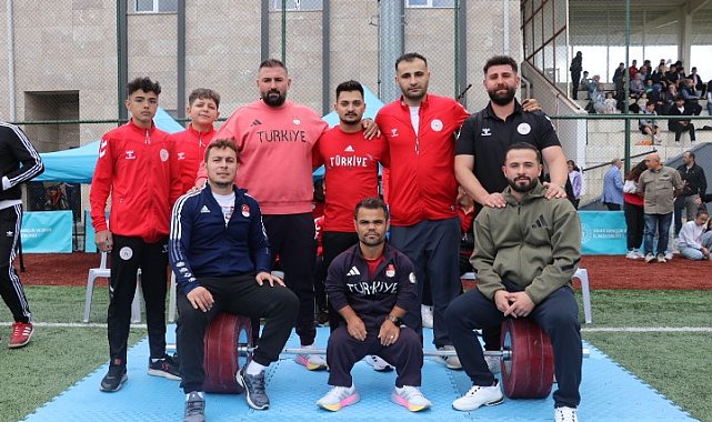 Şampiyon halterciler buluştu