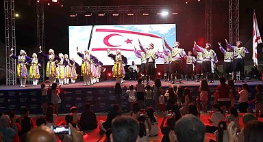 Samsun'da 'Uluslararası Halk Oyunları Festivali' coşkusu