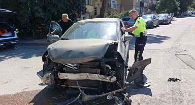 Samsun'da iki otomobil çarpıştı: 1 yaralı