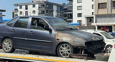 Samsun'da otomobil alevlere teslim oldu