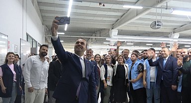 Sanayi ve Teknoloji Bakanı Kacır tekstil isçileriyle buluştu