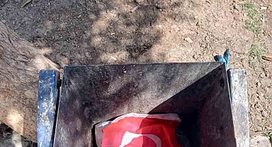 Şanlıurfalı işçinin bayrak hassasiyeti takdir topladı