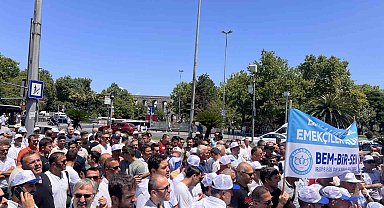 Saraçhane'de İBB çalışanlarından promosyon protestosu
