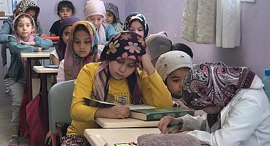 Sarıgöl'de Kur'an Kursunda 15 yıllık gelenek sürüyor