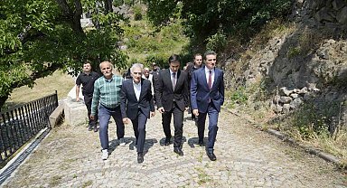 Şehit öğretmen Necmettin Yılmaz şehadetinin 8. yılında mezarı başında anıldı