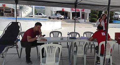 Selendili vatandaşlar kan bağışına yoğun ilgi gösterdi