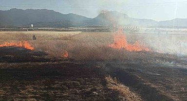 Seydişehir'de ekili arazide yangın