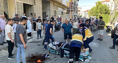 Seyir halindeki motosikletten düşen 65 yaşındaki kadın ağır yaralandı